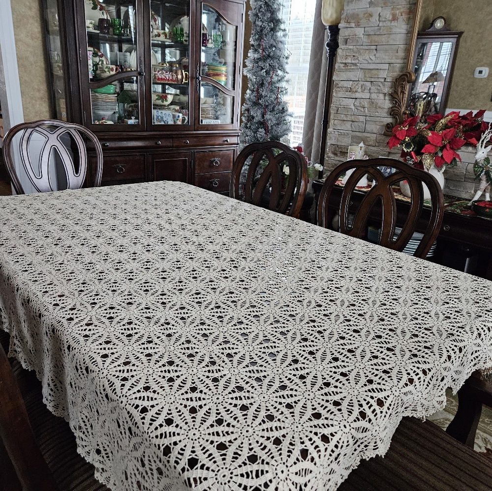 A Beautiful handmade crochet lace tablecloth, Size 64 x 82 Inches.